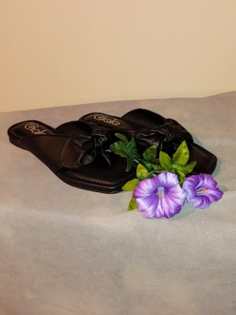 GOLO BOWTHONG FLIP FLOP IN BLACK - Picture 1 of 9